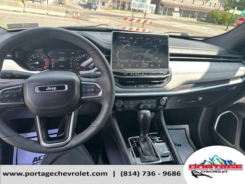 Used 2024 Jeep Compass Latitude w/ Convenience Group AWD/4WD image 14