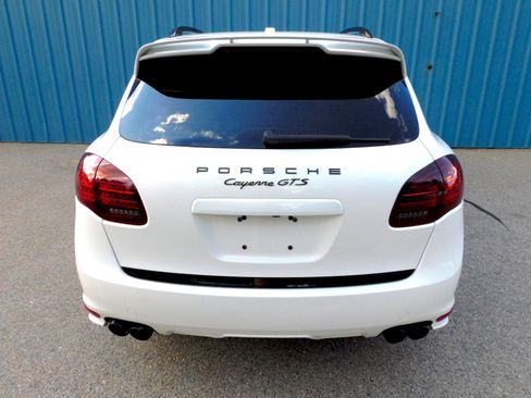 Used 2014 Porsche Cayenne GTS image 4