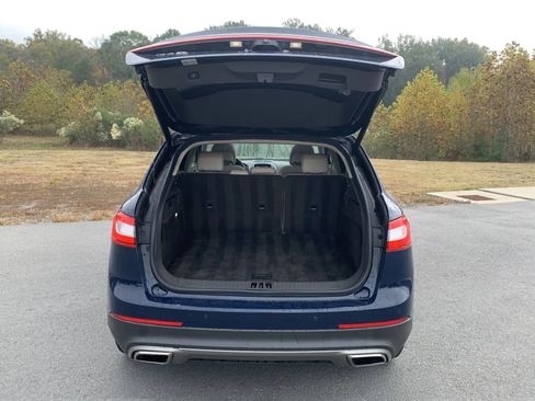 Used 2018 Lincoln MKX Reserve w/ Driver Assistance Package image 9