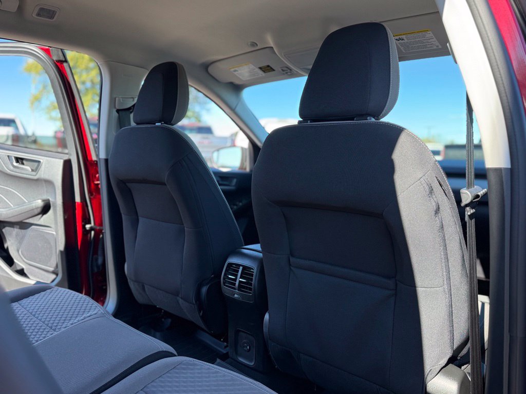 Used 2022 Ford Escape SE w/ Cold Weather Package FWD image 14