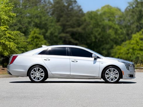 Used 2019 Cadillac XTS Luxury FWD image 12