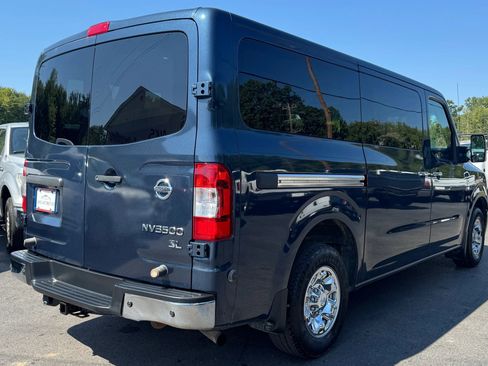 Used 2020 Nissan NV 3500 SL image 5