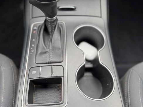 Used 2016 Kia Sorento FWD image 13