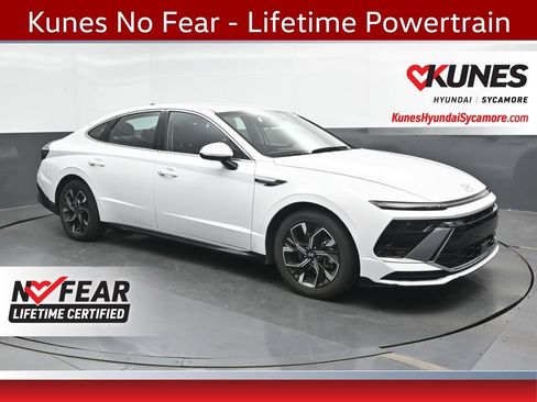 Used 2025 Hyundai Sonata SEL FWD image 1