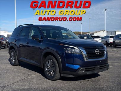 Used 2025 Nissan Pathfinder SV