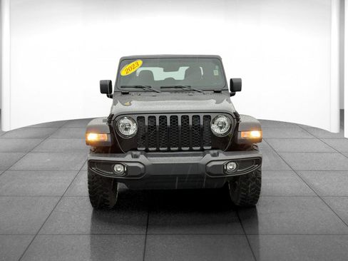 Used 2023 Jeep Gladiator Willys image 2