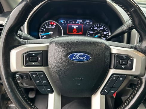 Used 2021 Ford F250 Lariat w/ Chrome Package image 33