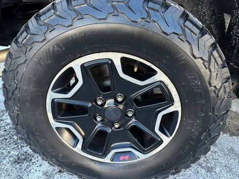 Used 2016 Jeep Wrangler Unlimited Rubicon image 5