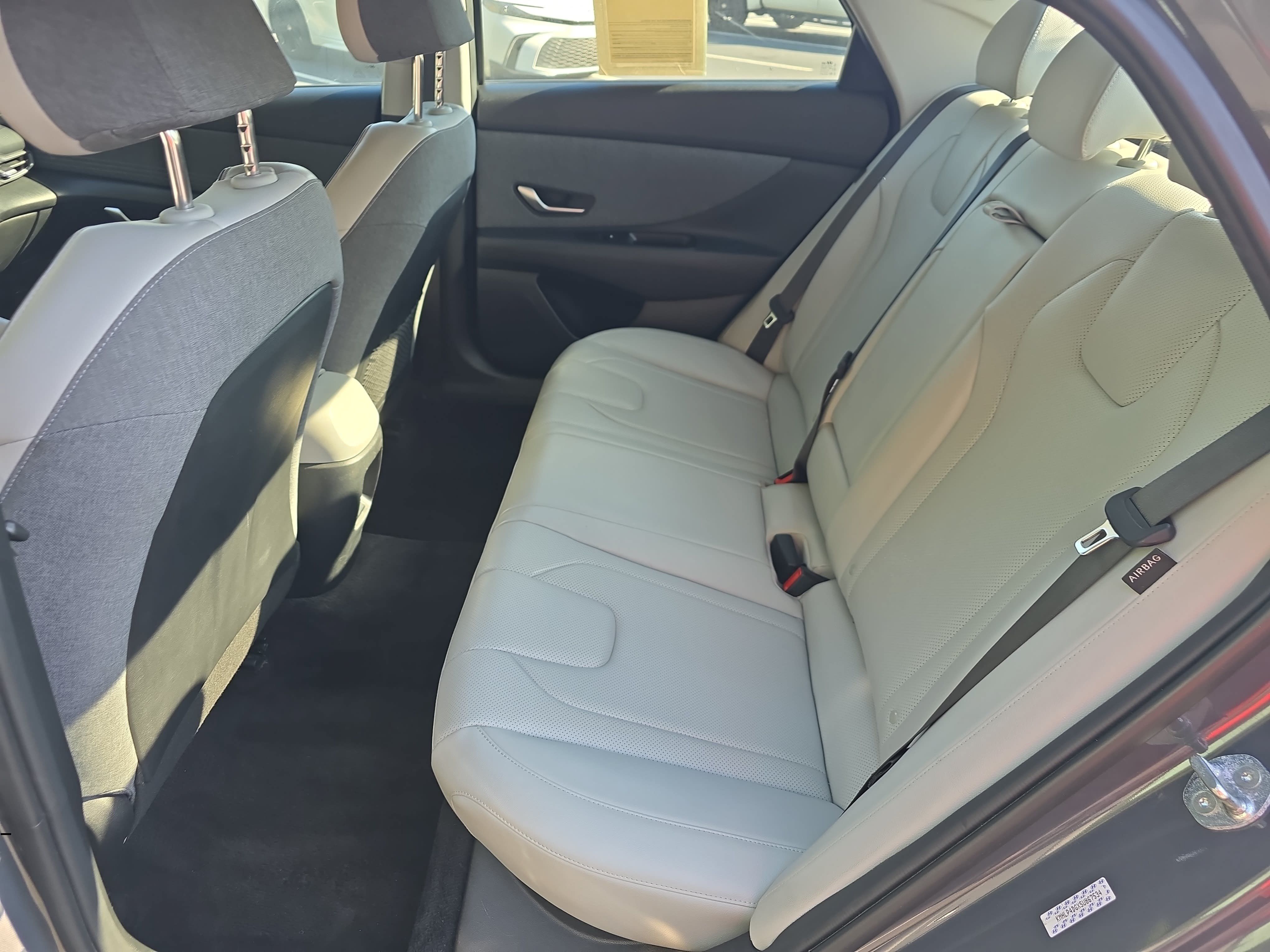 Used 2025 Hyundai Elantra Limited FWD image 13
