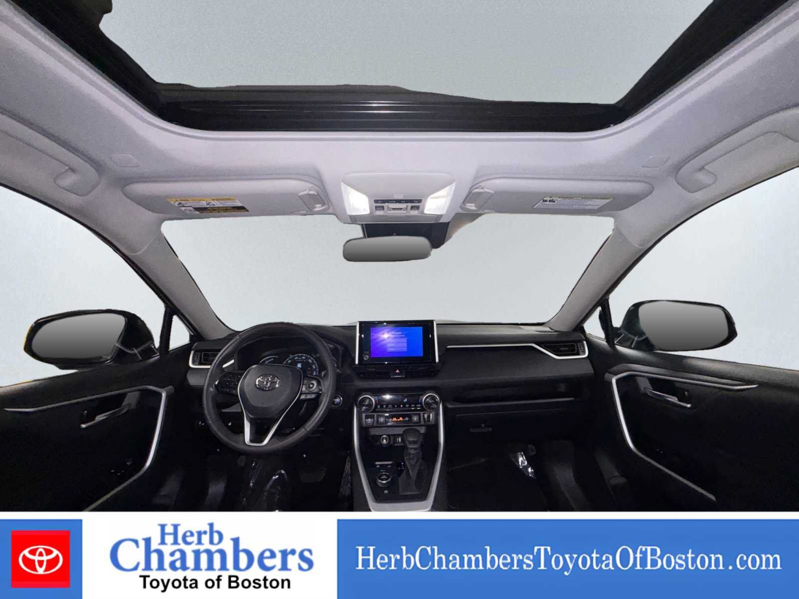 Used 2025 Toyota RAV4 XLE w/ Convenience Package AWD/4WD image 6