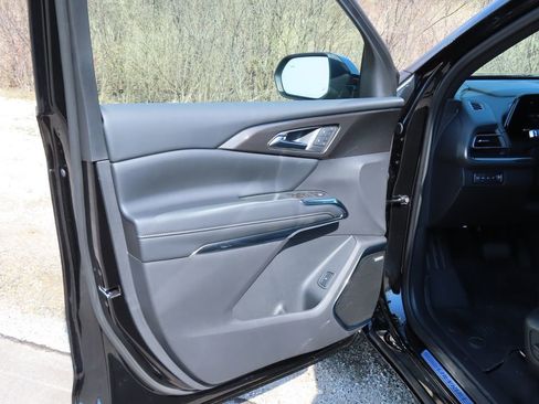 New 2026 Chevrolet Traverse High Country w/ LPO, Floor Liner Package AWD/4WD image 24