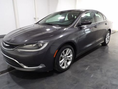 Used 2015 Chrysler 200 Limited w/ Convenience Group FWD image 3