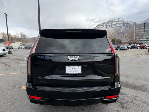 Used 2022 Cadillac Escalade ESV Sport Platinum w/ LPO, ONYX Package image 6