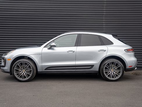 Used 2026 Porsche Macan AWD/4WD image 2