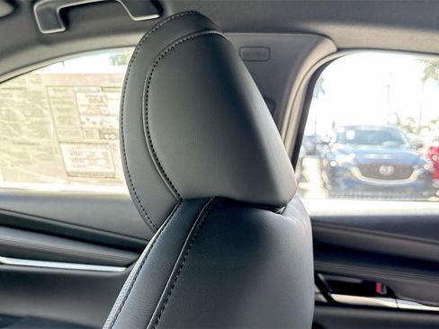 New 2026 MAZDA MAZDA3 2.5 S Hatchback w/ Premium Pkg image 17