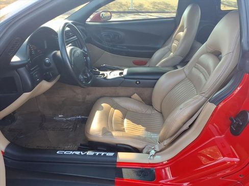 Used 2001 Chevrolet Corvette Coupe w/ Preferred Equipment Group1 image 26