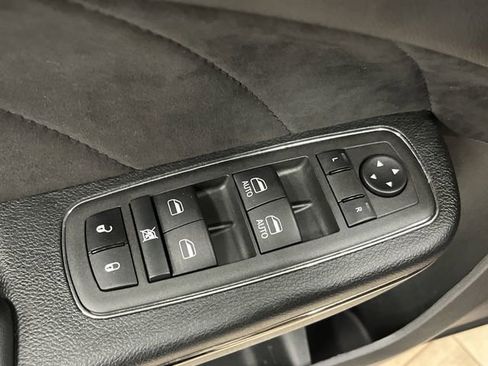 Used 2022 Dodge Charger SRT Hellcat image 27