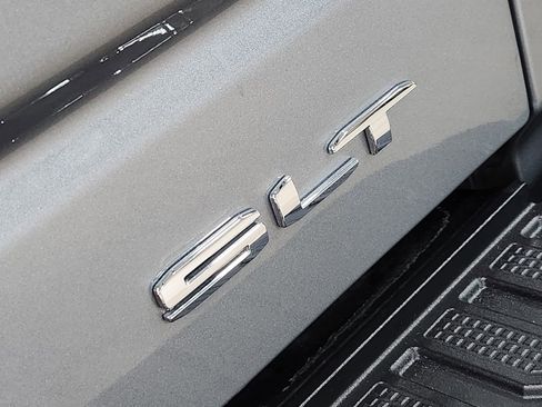 Used 2023 GMC Sierra 1500 SLT w/ SLT Convenience Package image 25