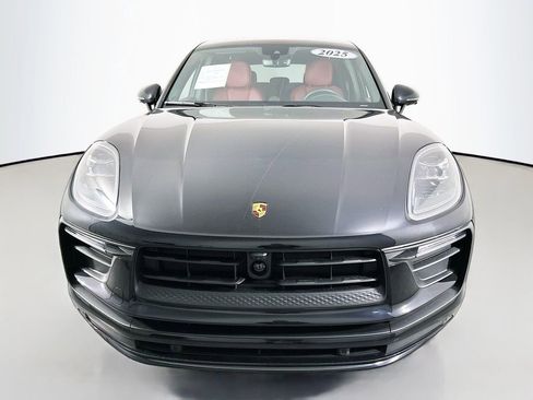Certified 2025 Porsche Macan AWD/4WD image 6