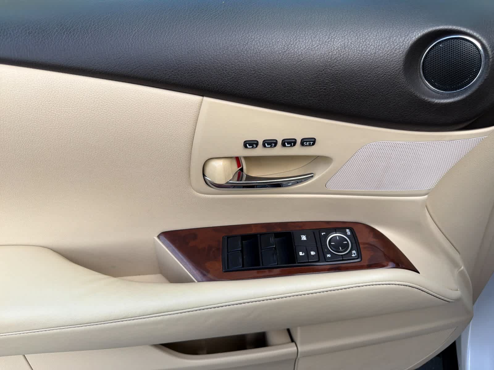 Used 2013 Lexus RX 350 FWD w/ Premium Pkg image 12