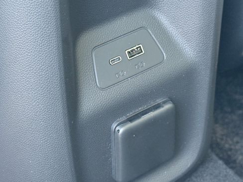 Used 2024 Buick Envision Avenir AWD/4WD image 28