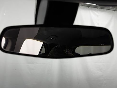 Used 2019 Chevrolet Equinox LT FWD image 32