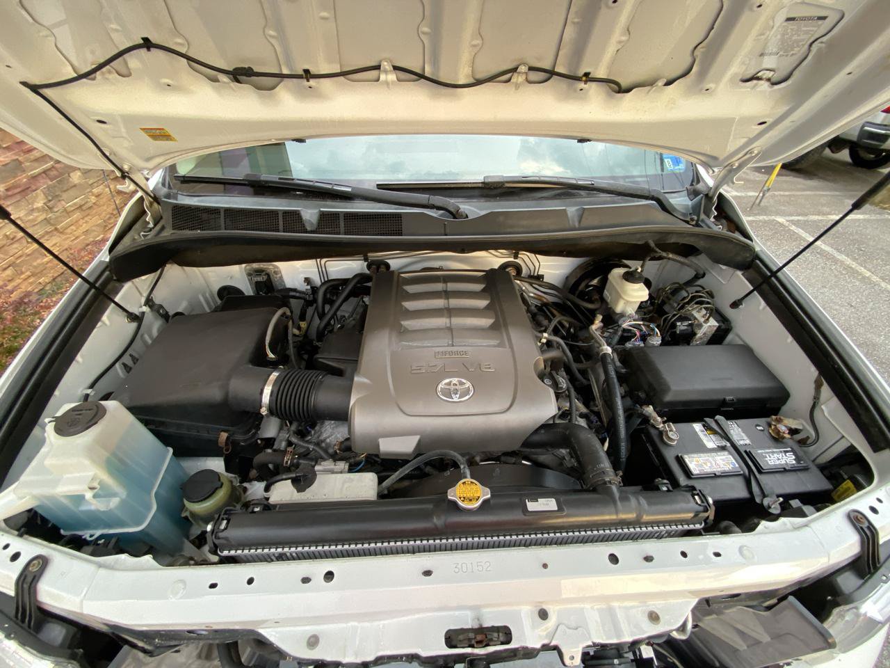 Used 2010 Toyota Tundra Limited AWD/4WD image 17