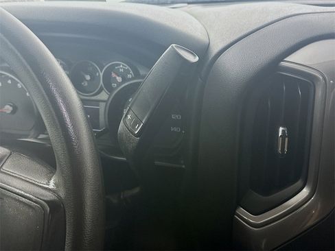 Used 2024 Chevrolet Silverado 2500 Custom w/ Custom Value Package image 16