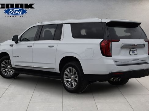 Used 2024 GMC Yukon XL Denali RWD image 4