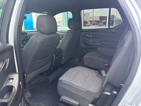 Used 2022 Chevrolet Traverse LT AWD/4WD image 16