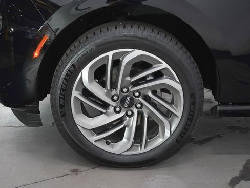 Used 2025 Lincoln Navigator Reserve AWD/4WD image 31