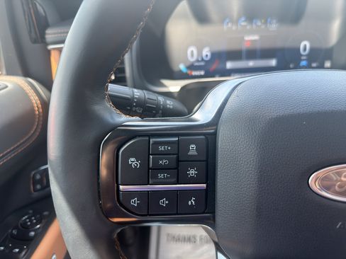 Used 2024 Ford Expedition Platinum RWD image 37