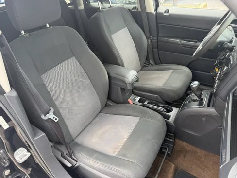 Used 2014 Jeep Patriot Sport w/ Power Value Group AWD/4WD image 11