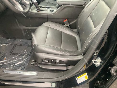 Used 2019 GMC Acadia SLT w/ LPO, Floor Liner Package image 19