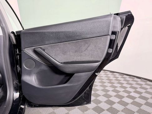 Used 2022 Tesla Model Y Performance AWD/4WD image 41