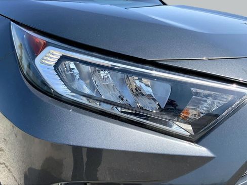 Used 2021 Toyota RAV4 XLE Premium FWD image 27