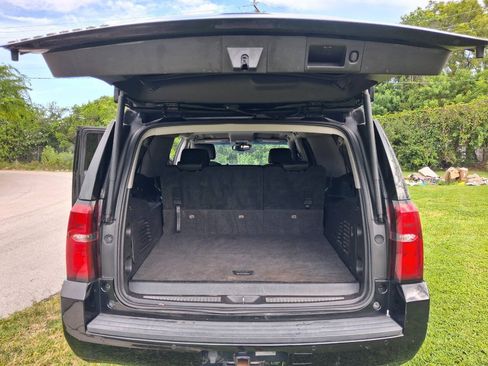 Used 2015 Chevrolet Suburban LT AWD/4WD image 19