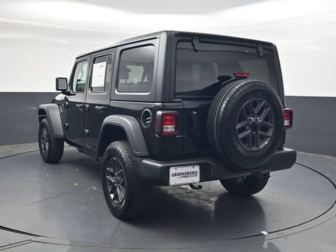 Used 2025 Jeep Wrangler Sport S AWD/4WD image 7