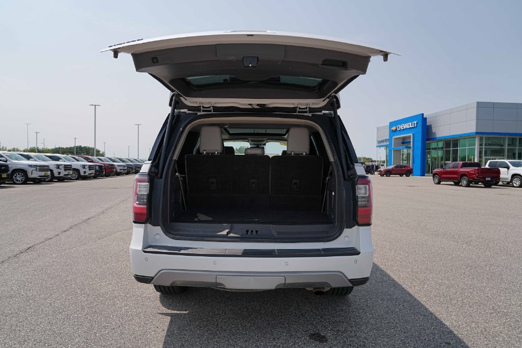 Used 2019 Ford Expedition Limited w/ Equipment Group 302A AWD/4WD image 15