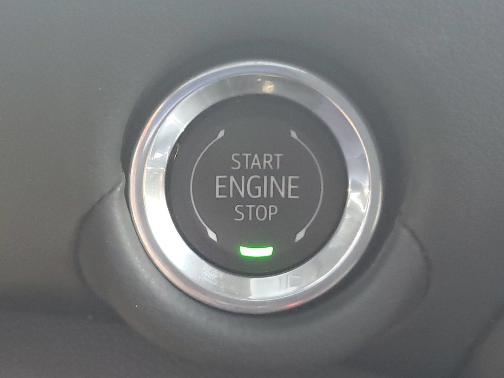 Used 2026 Chevrolet Tahoe LS RWD image 24