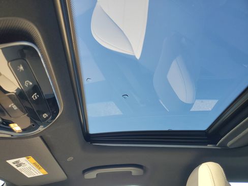 Certified 2025 Mercedes-Benz C 300 Sedan image 29