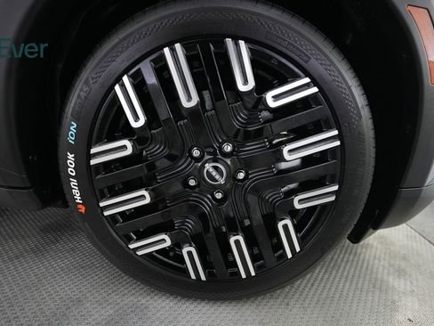 Used 2026 Nissan Leaf Platinum+ w/ Floor Mat Package (Platinum+) FWD image 22