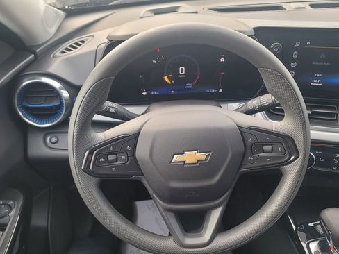 Used 2026 Chevrolet Trax LT image 20