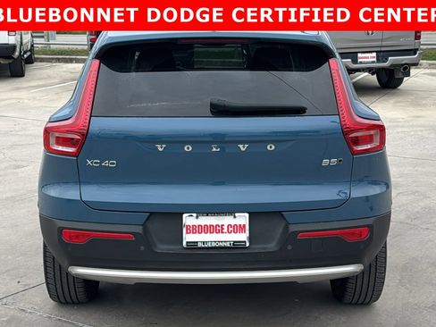 Used 2023 Volvo XC40 B5 Plus w/ Protection Package Premier image 6