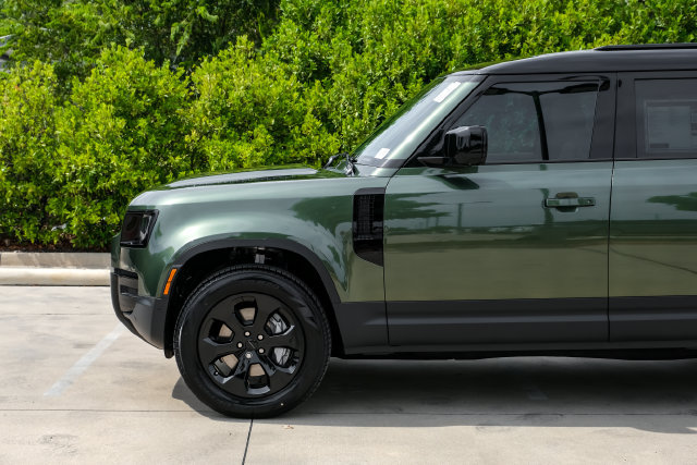 New 2026 Land Rover Defender 110 S AWD/4WD image 16