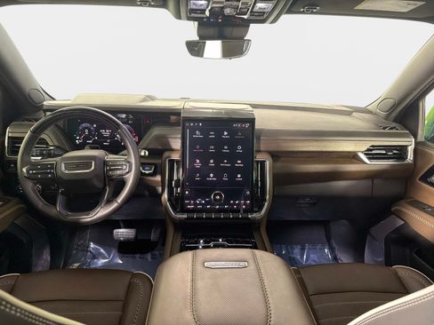 Used 2026 GMC Yukon Denali Ultimate AWD/4WD image 37