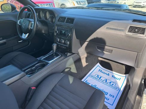 Used 2012 Dodge Challenger R/T RWD image 27