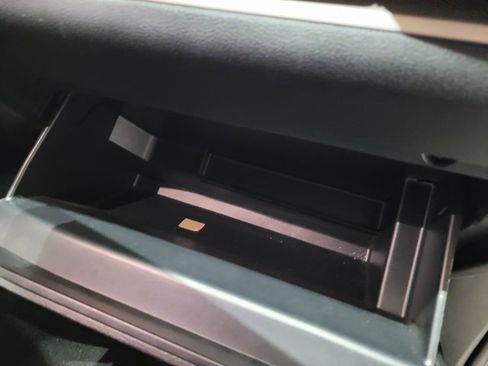 Used 2021 Ford Explorer XLT image 68