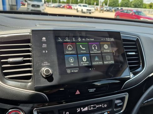 Used 2022 Honda Pilot Touring image 17