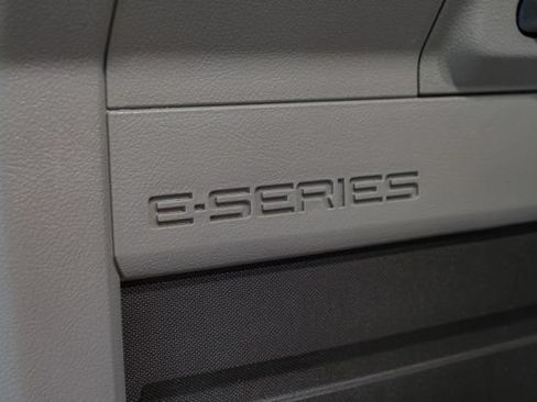 Used 2012 Ford E-250 and Econoline 250 RWD image 42